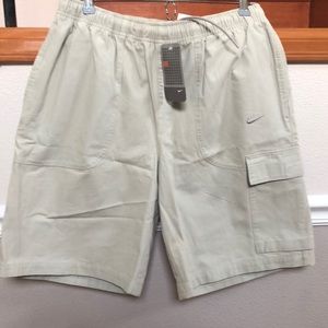 Men’s new with tags Nike cargo shorts size M
